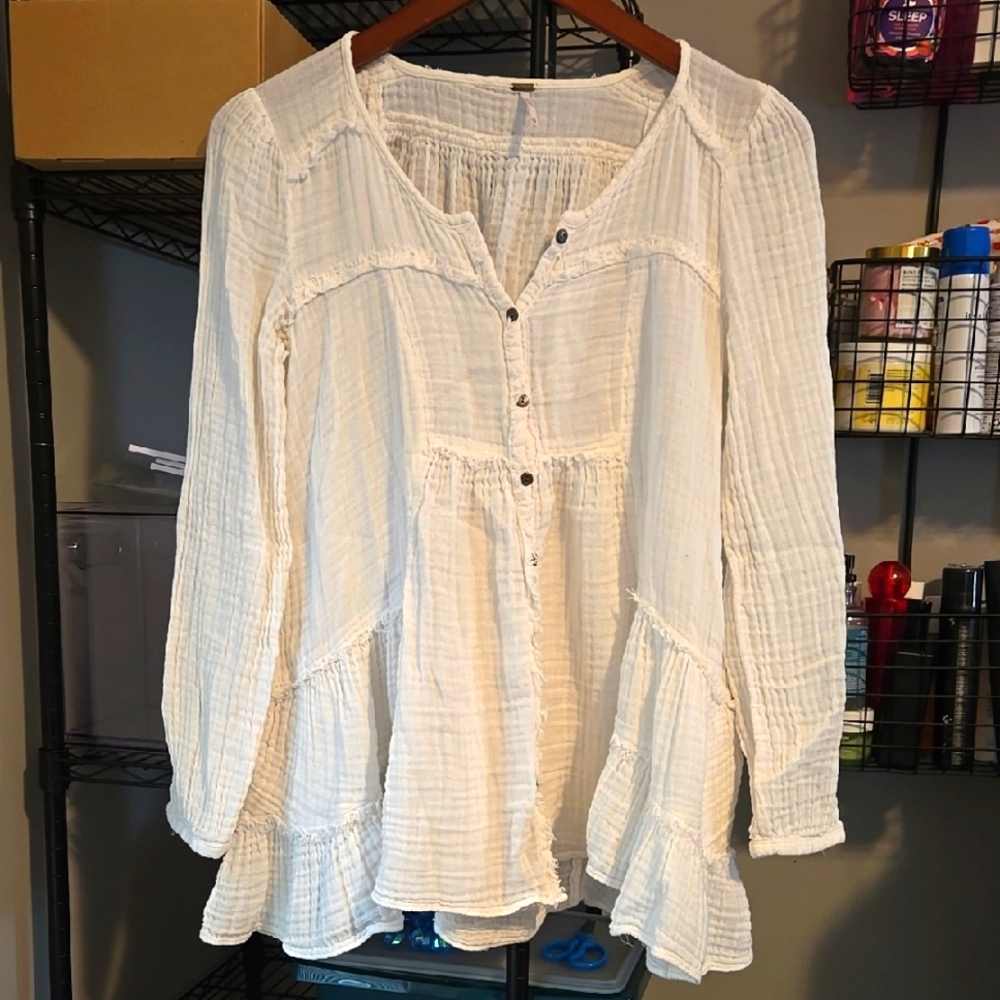 EUC Free People Boho gauze top. Creamy white. Sz. XS